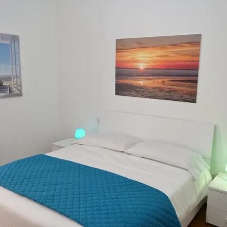 Apartment Antonietta - Spazioso Trilocale Centralissimo Grado