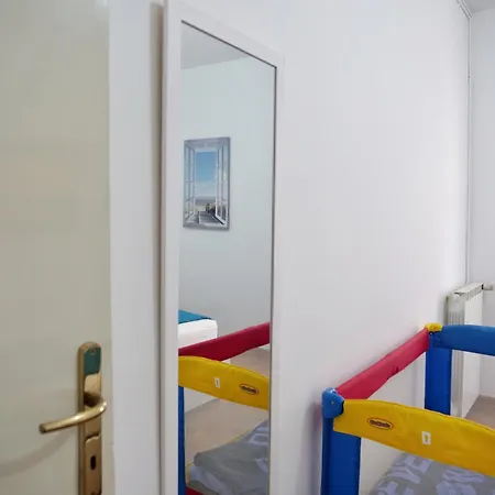 Apartment Antonietta - Spazioso Trilocale Centralissimo Grado